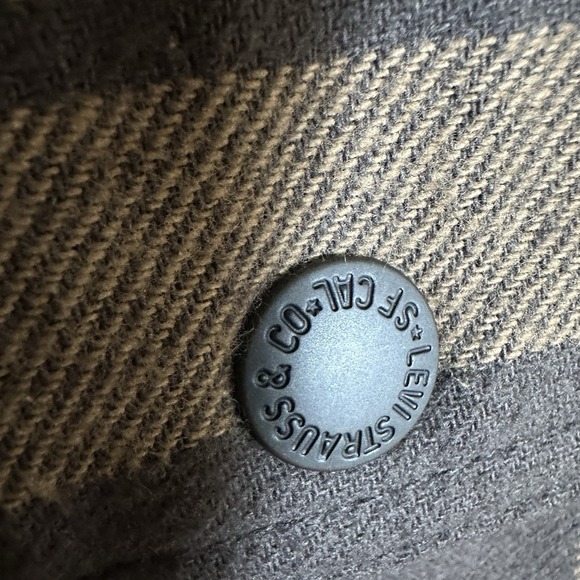 Levi's Quilted Lined Snap Flannel Shacket Adult Small Brown Beige Plaid Jacket - Picture 12 of 15